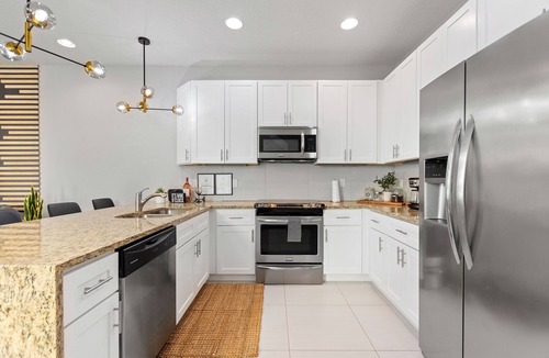 Silver Creek House | Beautiful Home with a Private Pool close to Disney World Orlando and Water Parks