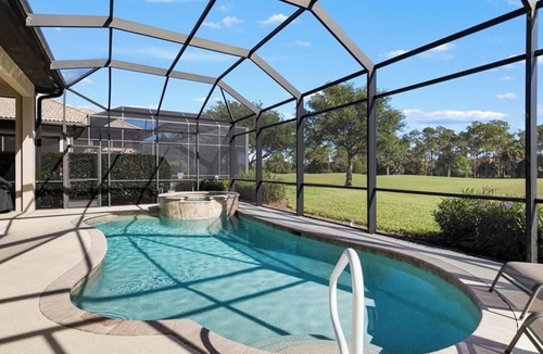 Naples House | Beautiful Home with Pool on Golf Course in Lely