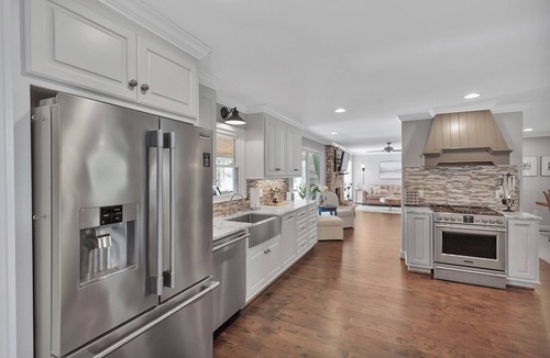 Anderson House | Beautiful Lake Hartwell Retreat w/Private Dock in Anderson