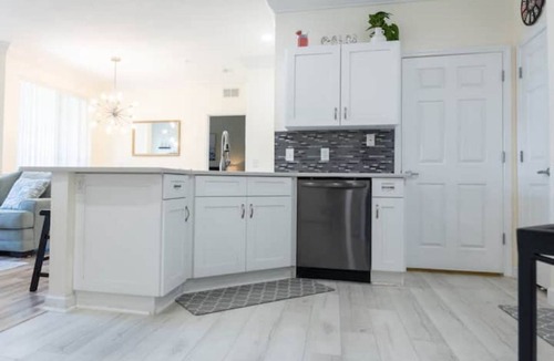 Loughman Condo | Beautiful Luxury Condo