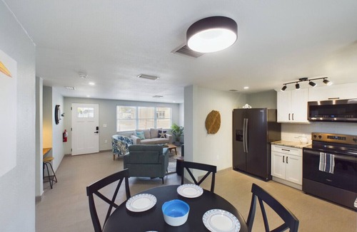 Holmes Beach Cottage | Beautiful New Pool/Spa, Steps to Sand & Restaurants, Golf Cart Included