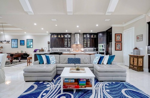 Marathon House | Beautiful Newer 4/4 Home w. Dockage & private pool