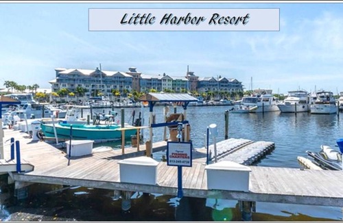 Ruskin Resort | Beautiful one bedroom resort-style studio with pool and beach access...