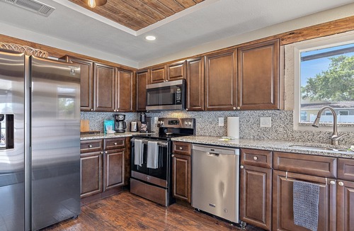 Lake Sarasota House | Beautiful Pool Home Close to Top Beaches and Golf!