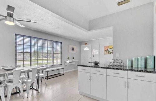 Boulevard Heights House | Beautiful Pool House /Close to Hard Rock Hotel