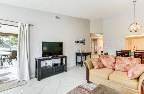 Sarasota Villa | Beautiful Sarasota Villa with Pool Access and Tennis – 4 Miles to the Beach