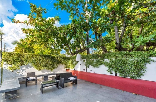 Northeast Coconut Grove Villa | Beautiful Unique modern 7 bedroom with steam room and gym