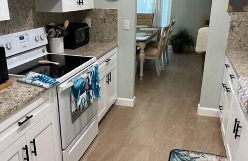 Siesta Key Village Villa | Beautiful Villa Located in White Sands Village 55+