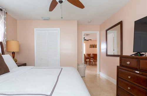 Florida North Atlantic Coast House | Beautifully Renovated Palm Beach Gardens Apartment