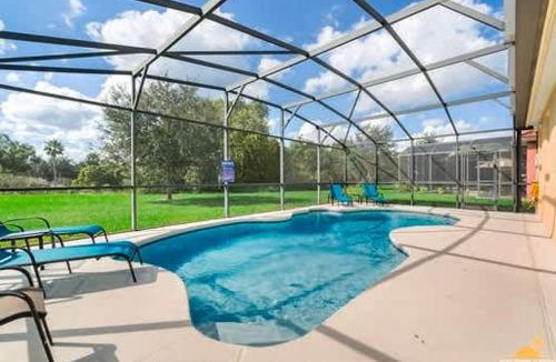 Bellavida House | BellaVida Palms Private Screened Pool Home