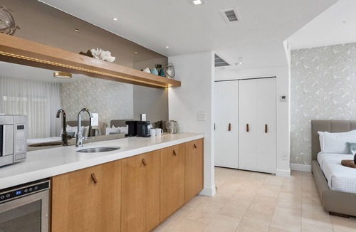 Flamingo/Lummus Hotel | Bentley Hotel South Beach