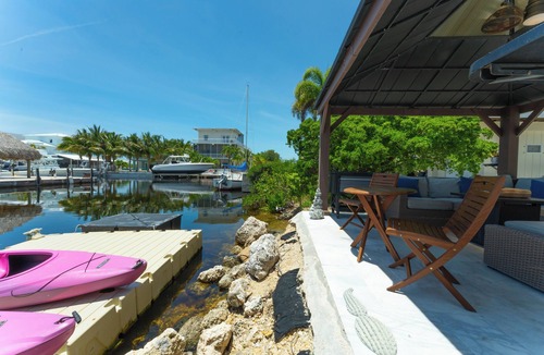 Key Largo House | Best Experience W/Services, Kayaks, Games & Pool!