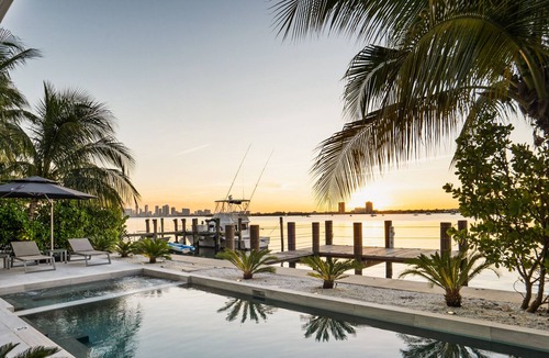 North Bay Village Villa | Best Sunset Bayfront Villa with Pool/Jacuzzi/Dock/Gated Island