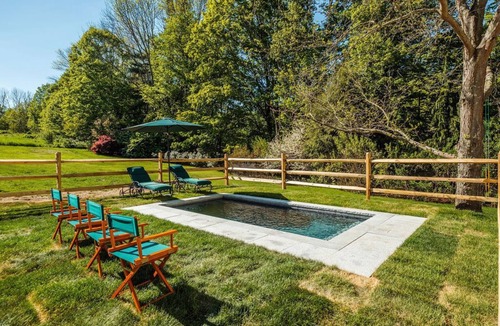 Roxbury House | BEST Town Roxbury, Restaurants! PoshPadsCT 1.5 Hrs NYC,Heated Pool,Bikes,GasBBQ