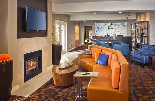 Tinton Falls Hotel | Best Value, Quality Stay! Close to Tinton Falls Recreation Complex, Pet-Friendly