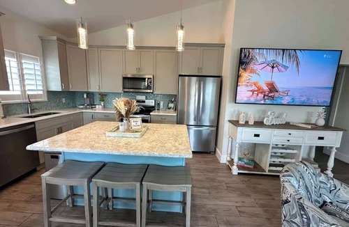 Fort Myers Beach House | Beyond The Sea · 70+ 5-Star · Walk to Beach-Town