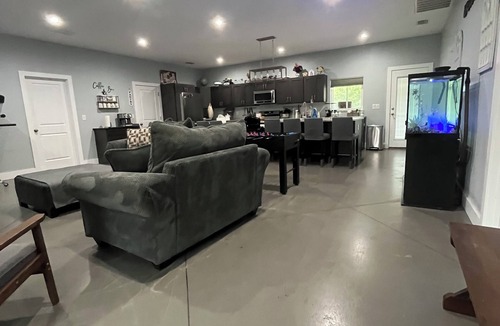 Polk City House | Big Country, close to theme parks, Amazing sunsets and pool.