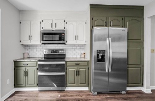 Hendersonville House | Big Mtn Home, Dog & Kid Friendly, close to Biltmore, breweries, & orchards
