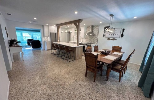 Bellevue Terrace House | Blue Breeze Cottage 4b2b