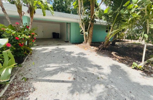 Bonita Shores Apartment | Blue Crab Dock On Gulf Canal Front Close 2 Beach Restaurants