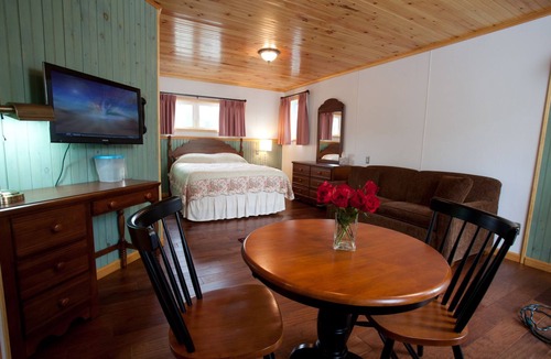 Claryville Hotel | Blue Hill Lodge