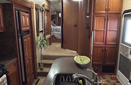 Naples House | Blue Lagoon. Enchanting RV in sunny Naples
