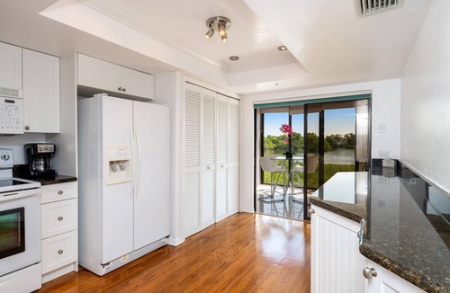 Mid Island Condo | Blue Lagoon Estate