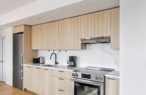 Queens Apartment | Blueground | Long Island City, fitness, nr Gantry Plaza State Park