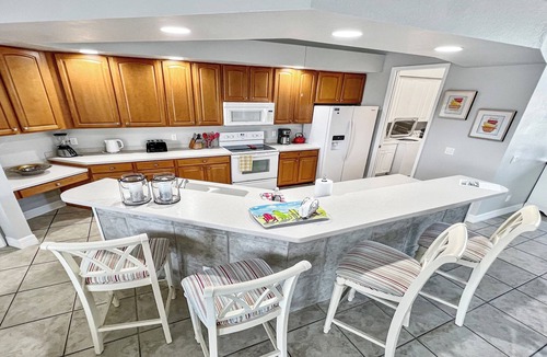 Yacht Club Villa | Boaters Dream, S. Terr, Pool, Yacht Club, Boating
