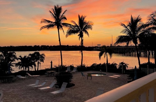 St. Petersburg Condo | Boca Ciega #111 is a luxury remodeled waterfront condo in St. Petersburg