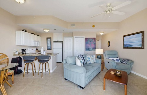 St. Petersburg Condo | Boca Ciega Bay Resort – Top Floor Waterfront Condo with Bay Views