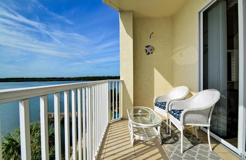St. Petersburg Apartment | Boca Ciega Resort 313 Charming One Bedroom on the water at Boca Ciega Resort and Marina 23106