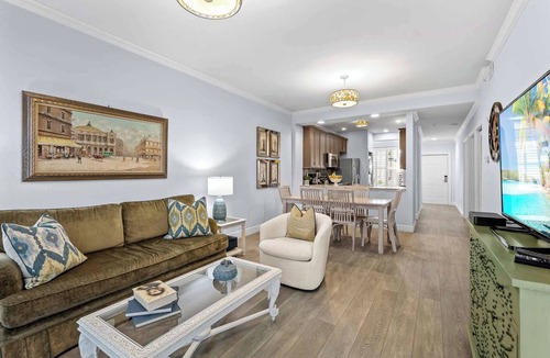Naples Condo | Bologna 2BR Pool, Hot Tub, Gym| Lake & Golf Views