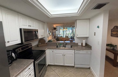 Bonita Springs Condo | Bonita Pines Club Condo – Resort-Style Living Near the Beach