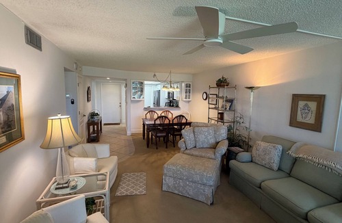 Bonita Springs Condo | Bonita Pines Club Condo – Resort-Style Living Near the Beach