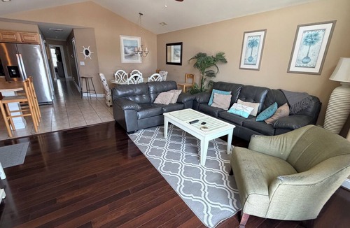North Wildwood Condo | BOOKING FOR 2027 NORTH WILDWOOD. STEPS TO THE BOARDWALK, WITH WATER PARK & BEACH