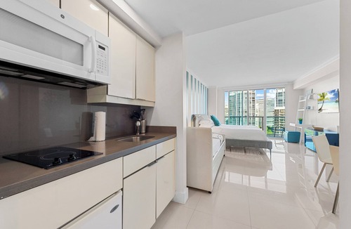 Coconut Grove Apartment | Boutique Coconut Grove Residences by Ilios Rentals