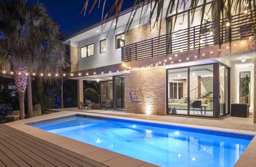 Northeast Miami Villa | BRAND NEW! Balinese Villa with Pool, Sleeps 10. On the water.