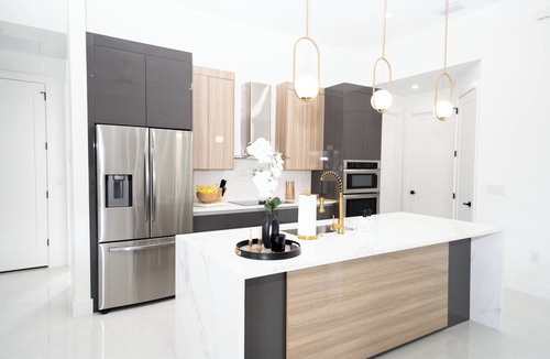 Diplomat House | Brand NEW Cape Coral Luxury Home with Pool, Game Room, Chefs Kitchen, Convenient