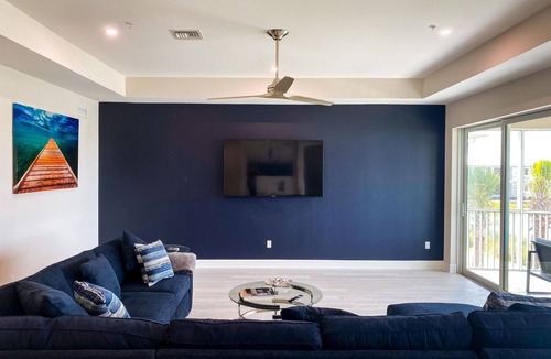 Naples House | Brand New Lakeview Townhouse Close To Marco Island