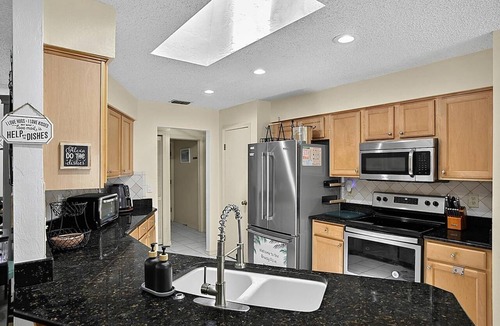 Indian Trails House | Breezy Palm | Private Pool | Minutes to Beach and Golf | Palm Coast