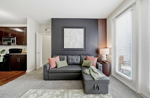 Courier City - Oscawana Apartment | Bright 2BR/2BA Tampa Haven: Productivity & Relaxation