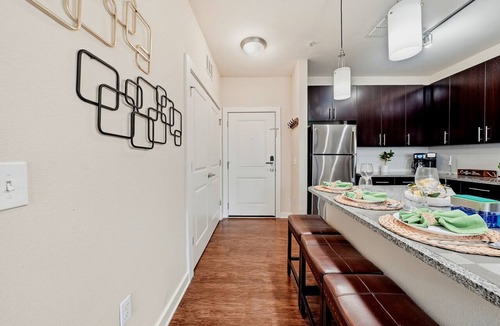 Courier City - Oscawana Apartment | Bright 2BR/2BA Tampa Haven: Productivity & Relaxation