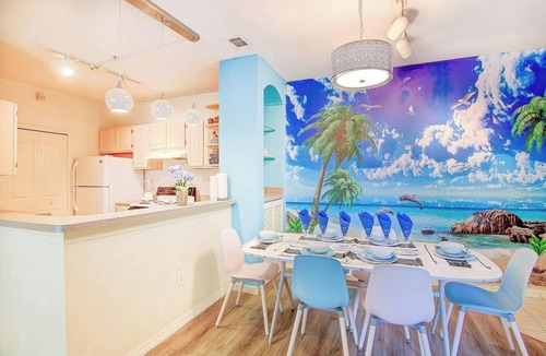 Lindfields Condo | Bright 3BR Resort Condo Near Disney with Pool, Gym, Balcony