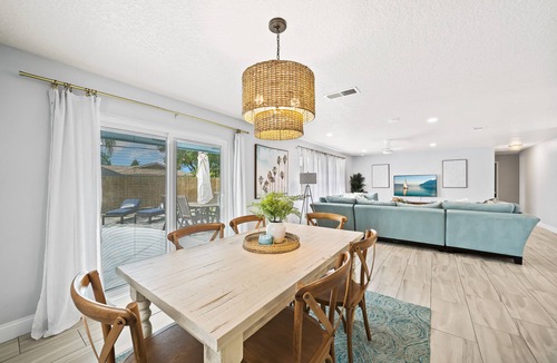 Melbourne House | Bright and Airy Florida Getaway