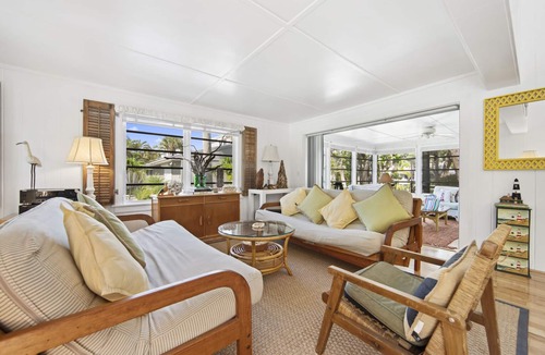 Sanibel Cottage | Bright Classic Florida Beach Cottage-Heated pool and tennis!