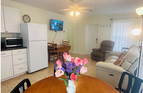 Southgate Apartment | Bright & Comfy 1BR Apartment