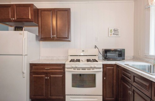 Mattawana House | Bright Cottage Retreat in Central PA