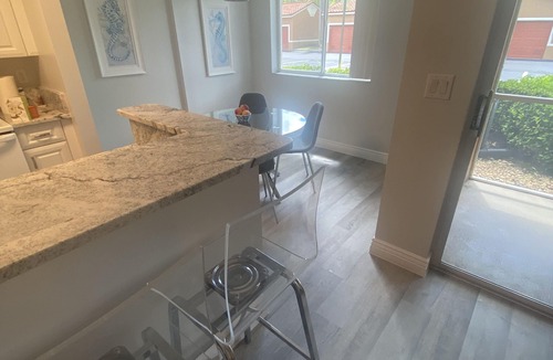 Naples Condo | Bright & Cozy Private Condo East Naples - 1B1B - Fully Remodeled