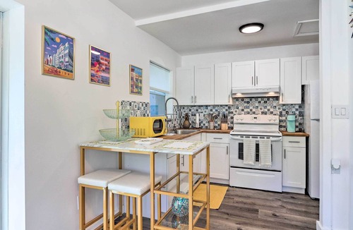 Coral Way Cottage | Bright Miami Cottage in Little Havana!